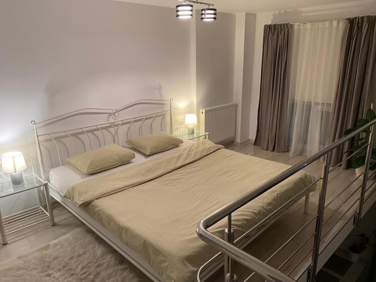 Appartement Apartament Ana Premium à Oradea Extérieur photo