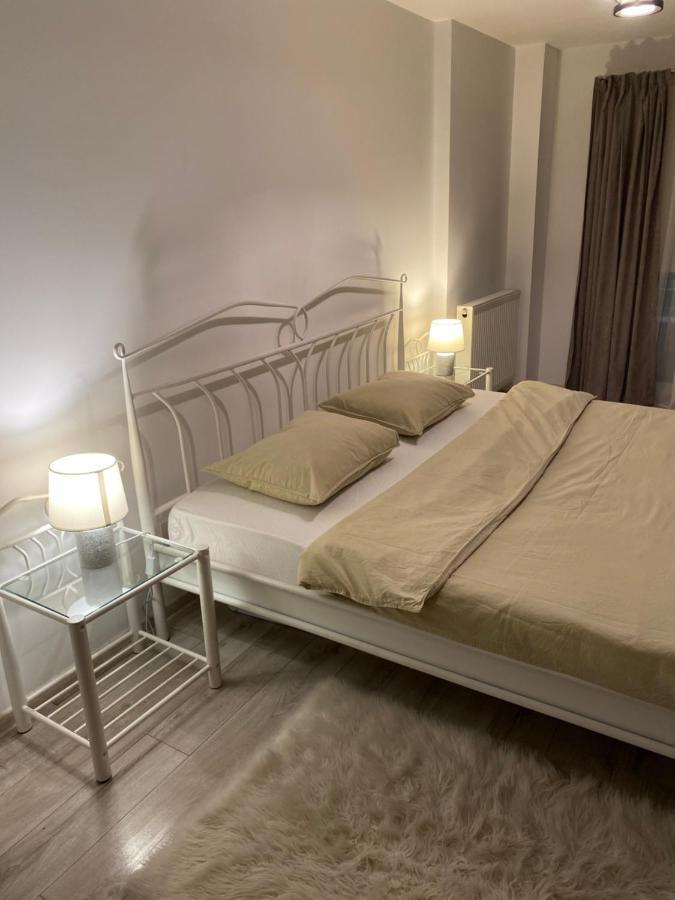 Appartement Apartament Ana Premium à Oradea Extérieur photo