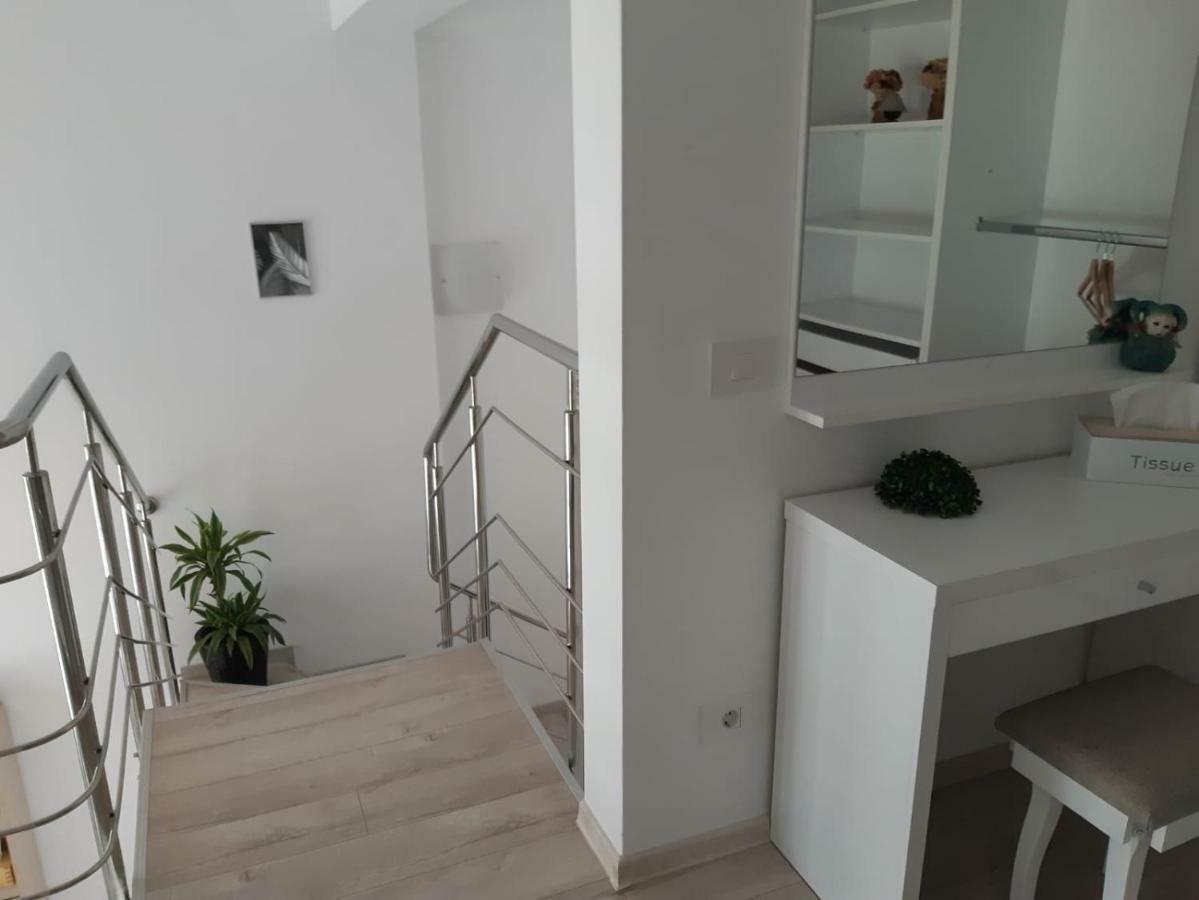 Appartement Apartament Ana Premium à Oradea Extérieur photo