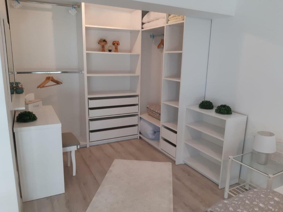 Appartement Apartament Ana Premium à Oradea Extérieur photo