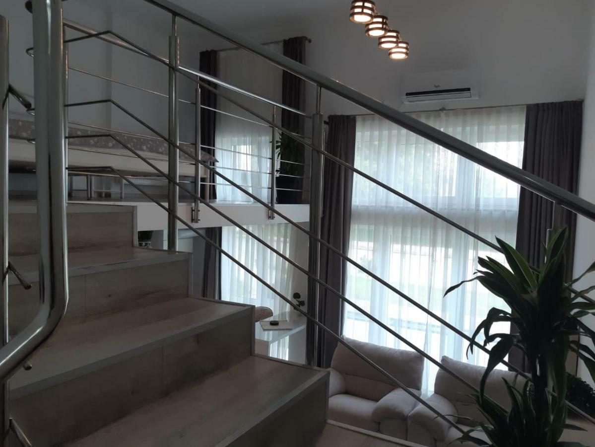 Appartement Apartament Ana Premium à Oradea Extérieur photo